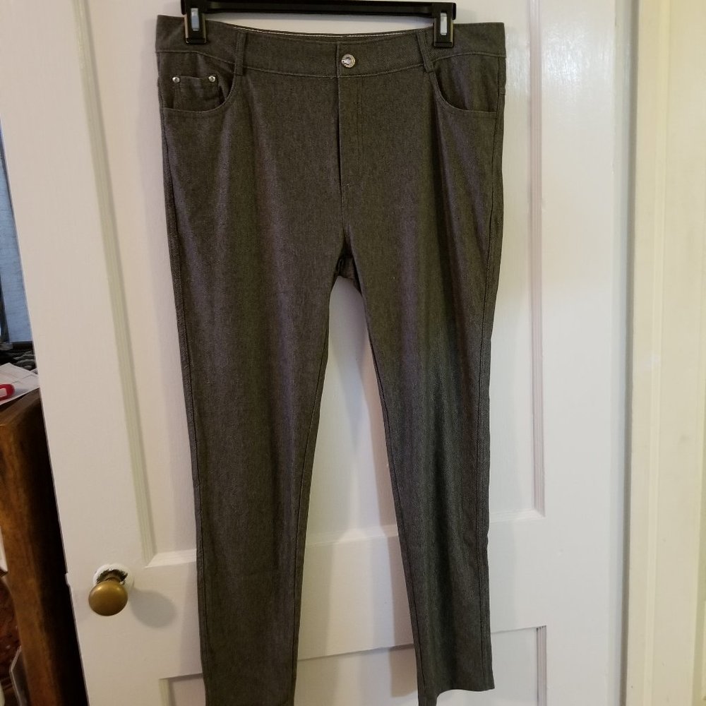 D&K.  leggings